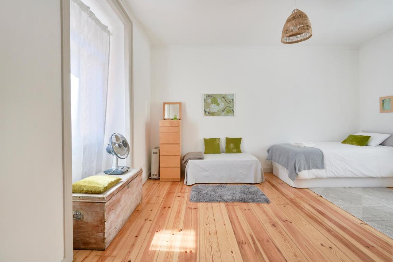 Sunny Apartment With Balcony! Lisboa Exteriör bild