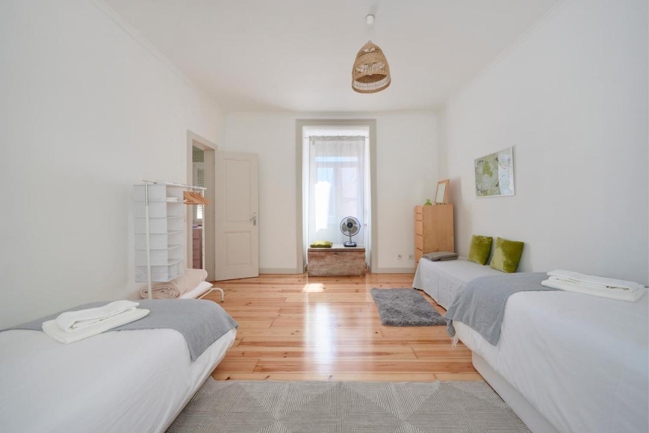 Sunny Apartment With Balcony! Lisboa Exteriör bild