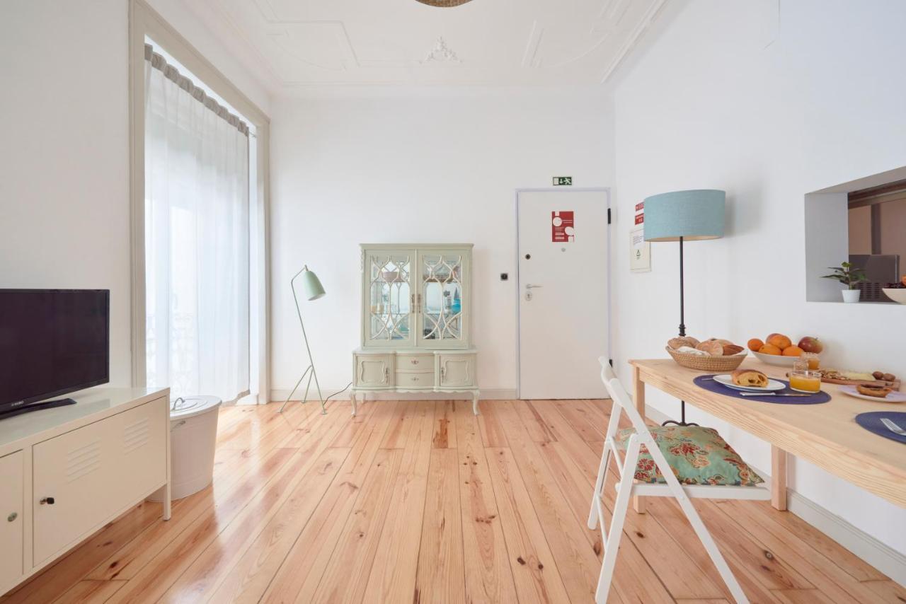 Sunny Apartment With Balcony! Lisboa Exteriör bild
