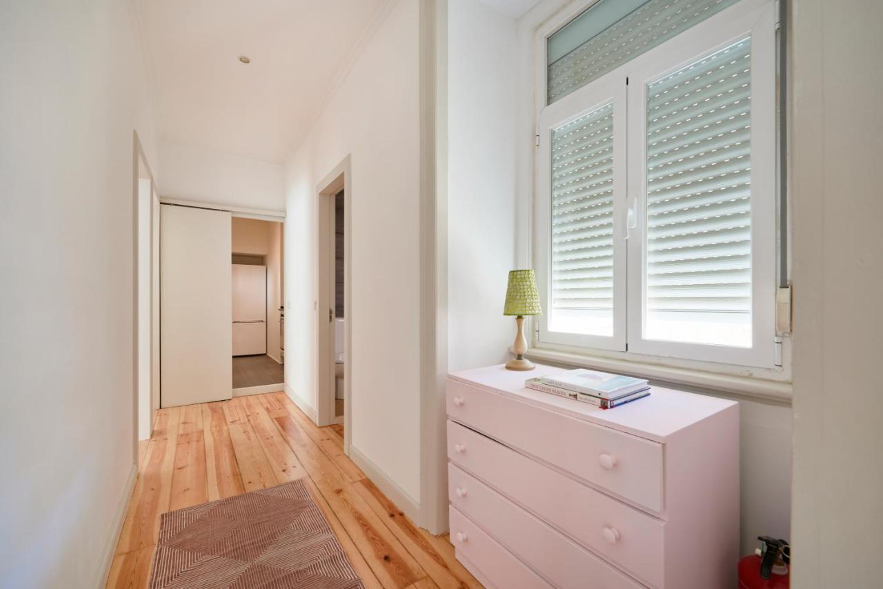Sunny Apartment With Balcony! Lisboa Exteriör bild